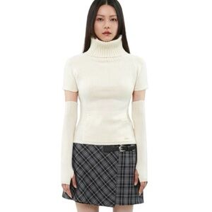 NWT Urban Outfitters C High-Neck Warmer Knit Set-Up